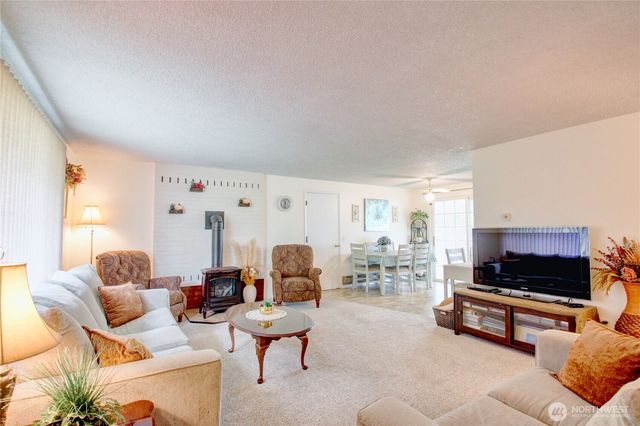 609 John Liner Road, Sedro Woolley, WA 98284