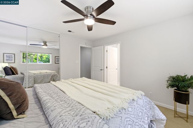 1881 Emerald St, Concord, CA 94518