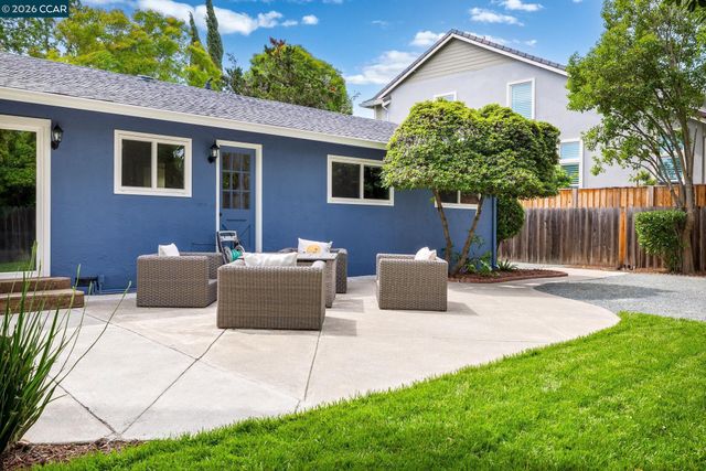 1881 Emerald St, Concord, CA 94518