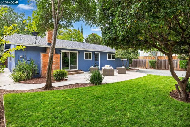 1881 Emerald St, Concord, CA 94518