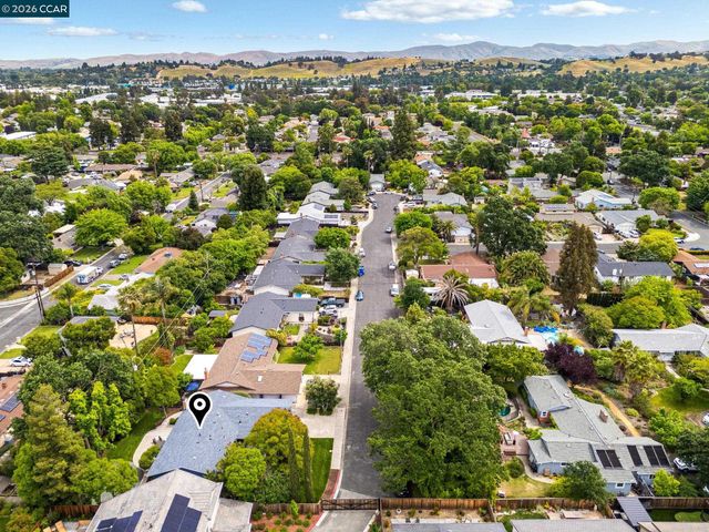 1881 Emerald St, Concord, CA 94518
