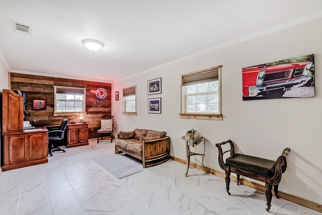 186 Poinsetta Street, Bridge City, TX 77611