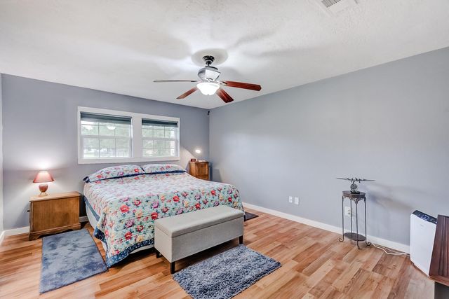 186 Poinsetta Street, Bridge City, TX 77611