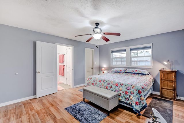 186 Poinsetta Street, Bridge City, TX 77611