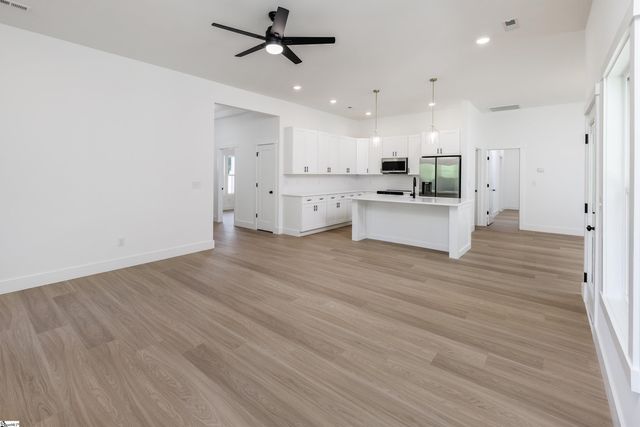 506 Vault Way, Roebuck, SC 29376