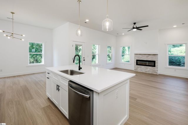 506 Vault Way, Roebuck, SC 29376