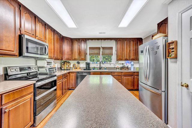 1033 Annie Bell RD, Blue Ridge, VA 24064