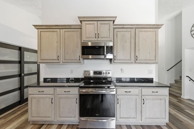 21611 N Little Spokane Dr, Colbert, WA 99005