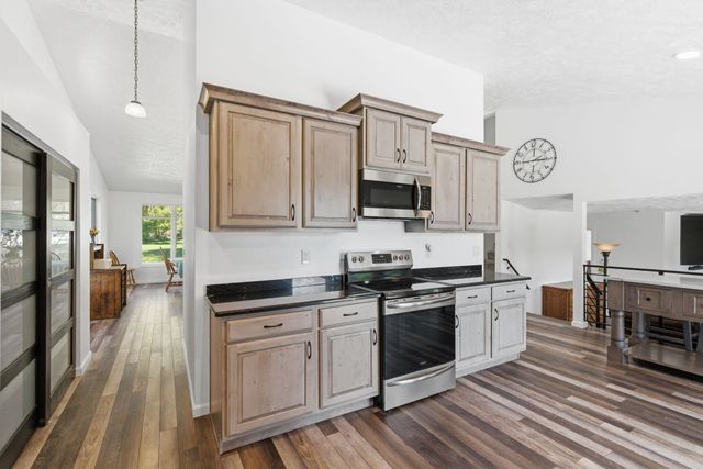 21611 N Little Spokane Dr, Colbert, WA 99005
