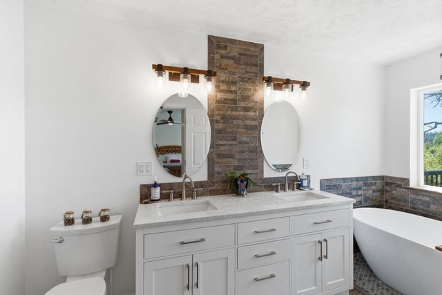 21611 N Little Spokane Dr, Colbert, WA 99005