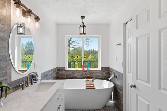 21611 N Little Spokane Dr, Colbert, WA 99005
