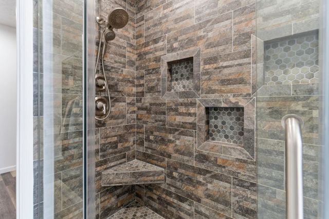 21611 N Little Spokane Dr, Colbert, WA 99005