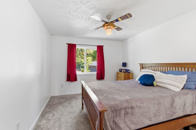 21611 N Little Spokane Dr, Colbert, WA 99005