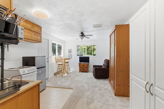 21611 N Little Spokane Dr, Colbert, WA 99005