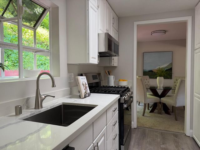 3401 E Laurel Creek Road, Belmont, CA 94002