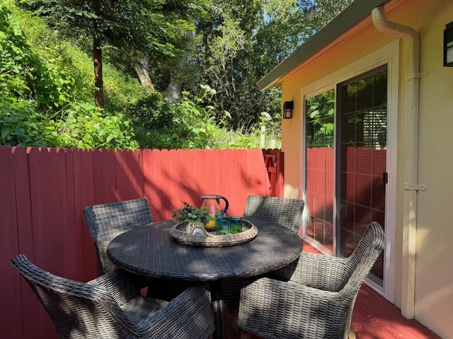 3401 E Laurel Creek Road, Belmont, CA 94002