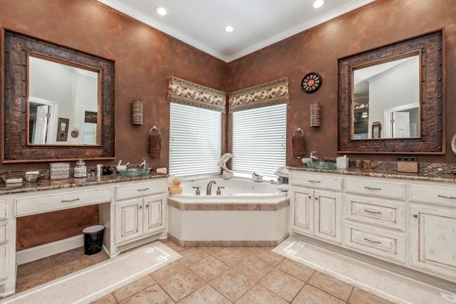 4 Sitiar Way, Hot Springs Village, AR 71909