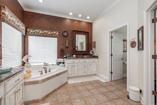 4 Sitiar Way, Hot Springs Village, AR 71909