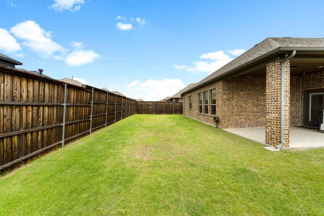 1024 Macaw Drive, Forney, TX 75126