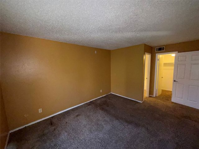 5504 Boca Raton Boulevard 334, Fort Worth, TX 76112
