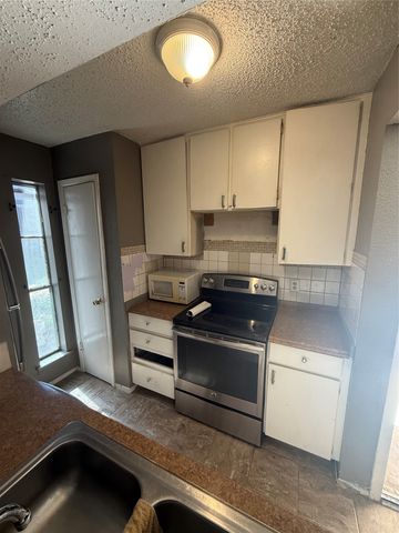 5504 Boca Raton Boulevard 334, Fort Worth, TX 76112