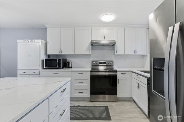 12433 SE 275th Place, Kent, WA 98030