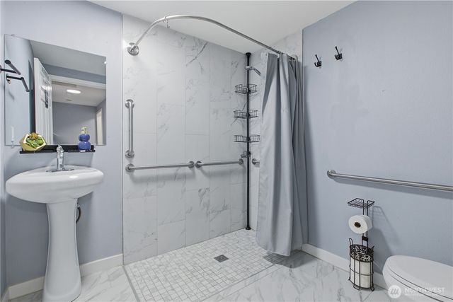 12433 SE 275th Place, Kent, WA 98030