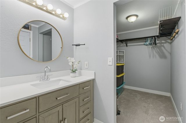 12433 SE 275th Place, Kent, WA 98030