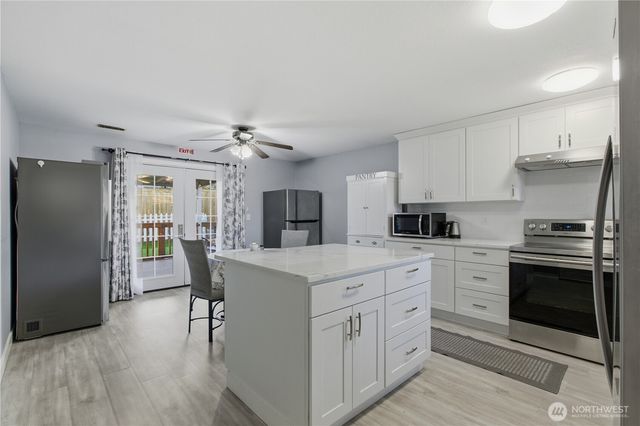 12433 SE 275th Place, Kent, WA 98030