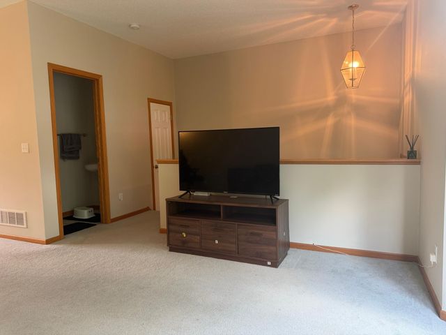 15608 Prospect Road, Eden Prairie, MN 55347
