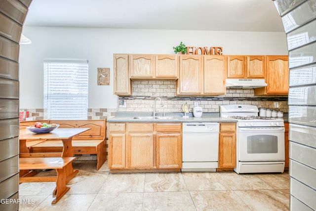 14320 Escalera Drive, Horizon City, TX 79928