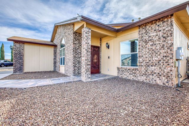 14320 Escalera Drive, Horizon City, TX 79928