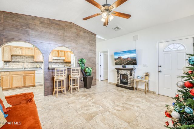 14320 Escalera Drive, Horizon City, TX 79928