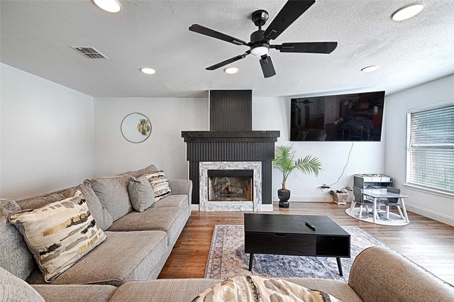 3188 Spyglass Drive, Grand Prairie, TX 75052