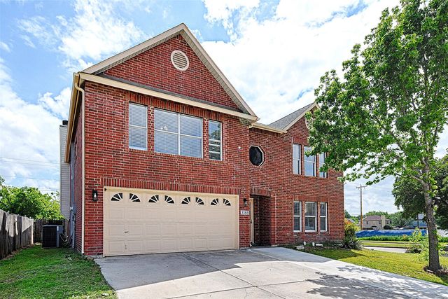 3188 Spyglass Drive, Grand Prairie, TX 75052