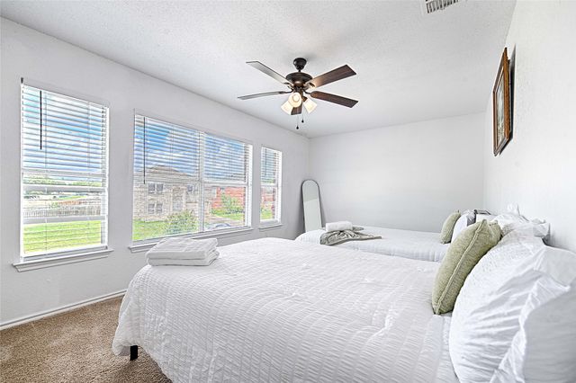 3188 Spyglass Drive, Grand Prairie, TX 75052