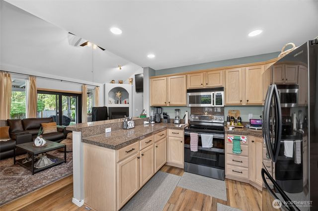 20511 SE 261st Place, Covington, WA 98042