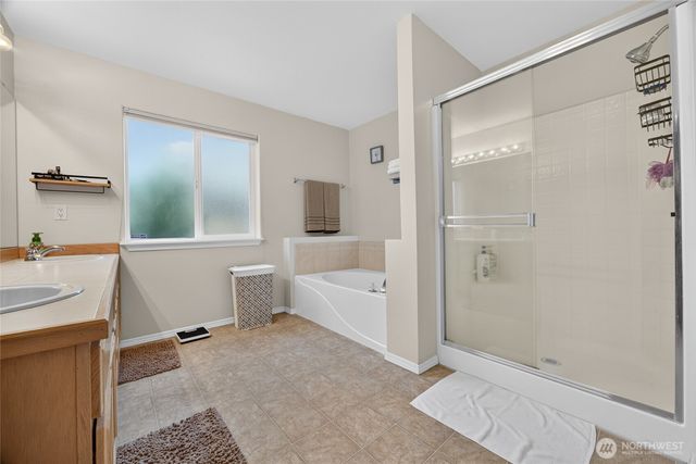 20511 SE 261st Place, Covington, WA 98042