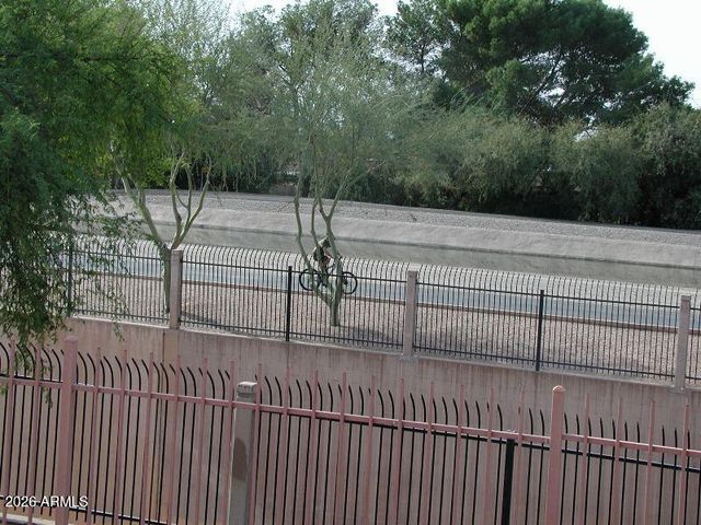 7550 N 12th Street 236, Phoenix, AZ 85020