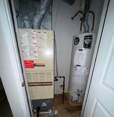 2706 S Timbercreek Avenue, Springfield, MO 65807