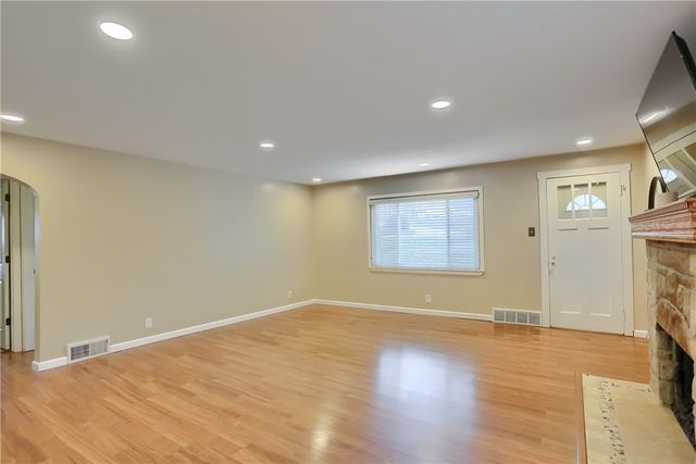 1145 Dutch Ridge Rd, Brighton Twp, PA 15009