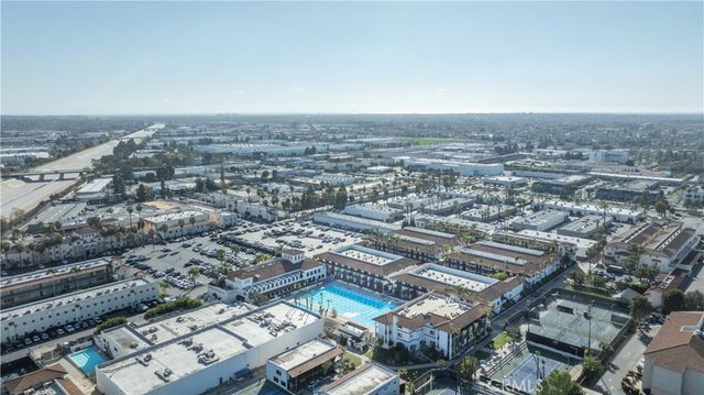 17200 Newhope Street 11A, Fountain Valley, CA 92708