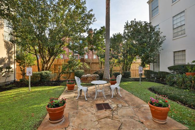 2333 Bering Drive 336, Houston, TX 77057