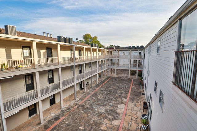 2333 Bering Drive 336, Houston, TX 77057