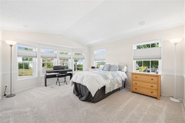801 Clover Ln, Murrysville, PA 15668