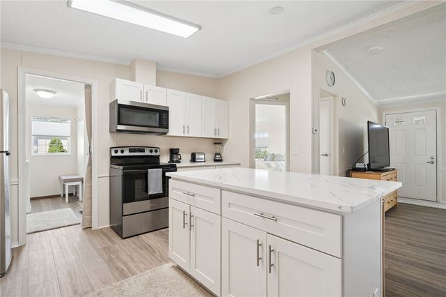 801 Clover Ln, Murrysville, PA 15668