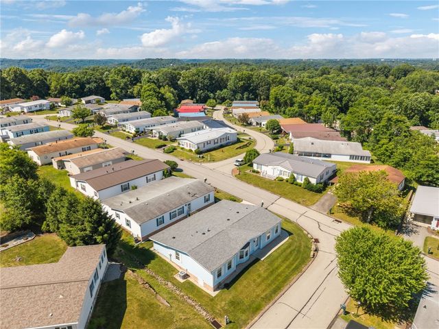 801 Clover Ln, Murrysville, PA 15668