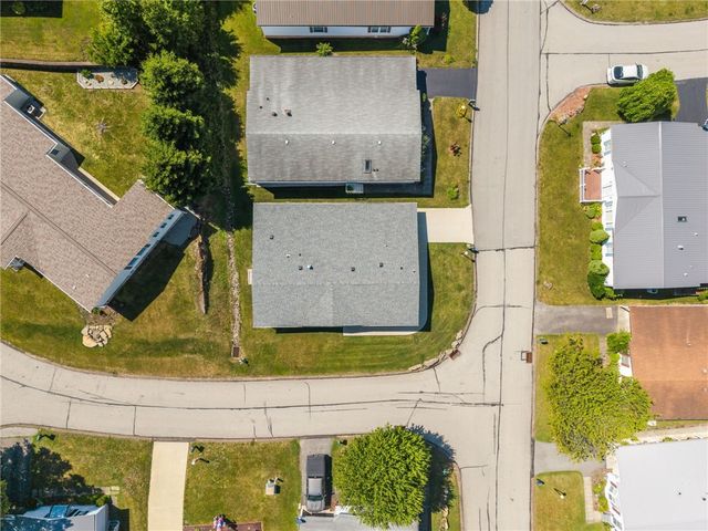 801 Clover Ln, Murrysville, PA 15668