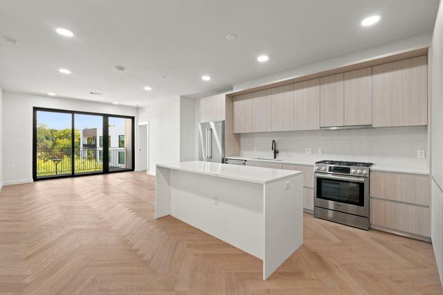 2209 S 1st ST 335, Austin, TX 78704