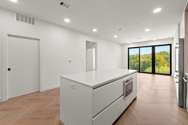 2209 S 1st ST 335, Austin, TX 78704